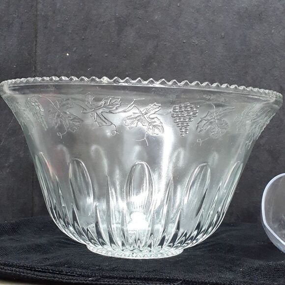 Indiana Glass Clear Punch Bowl Harvest Grapes Fruit Pattern Vintage USA - Picture 6 of 6